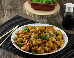 Японское тофу со свининой и овощами 