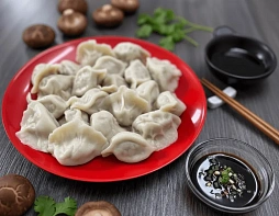 Пельмени со свининой и шиитаке варёные