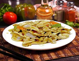 Трио (свинина с кальмарами и овощами)
