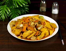 Тофу со свининой и овощами