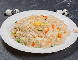 Жареный рис с овощами